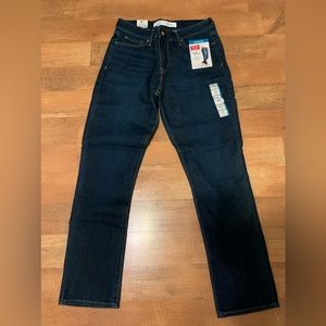 Women’s Signature by Levi Strauss Mid-rise Slim jeans, 8, Blue